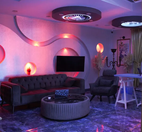 Diamond Elite Bornova dinlenme salonu